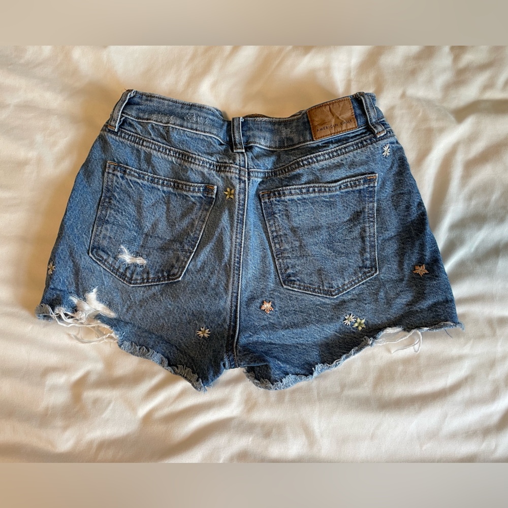 American eagle flower jean shorts - Picture 3 of 3